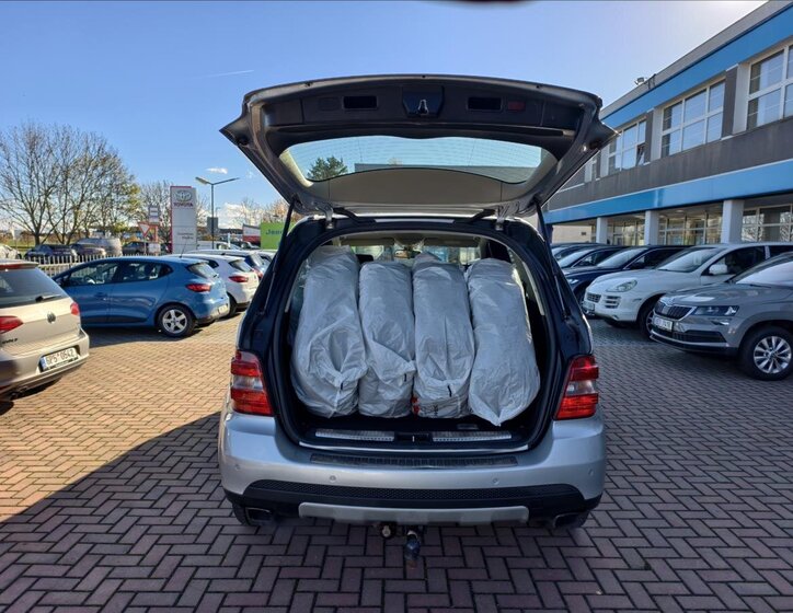 Mercedes-Benz Třídy M SUV 3,0 l 140 kw