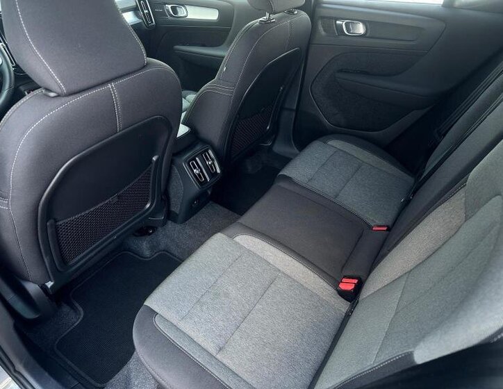 Volvo XC40 SUV 2,0 l 145 kw