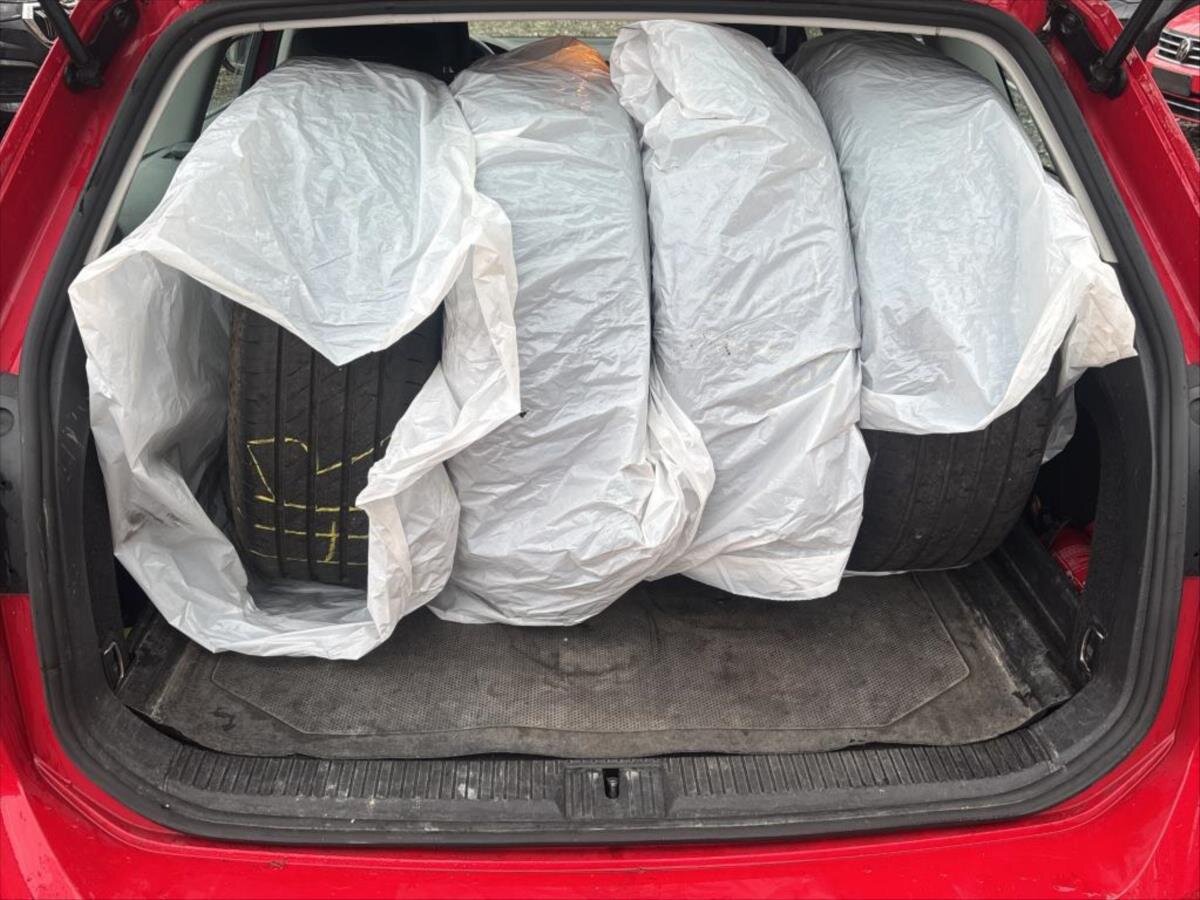 Volkswagen Passat Kombi 2,0 l 90 kw