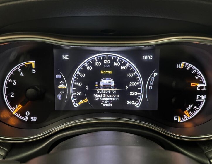 Jeep Grand Cherokee 13