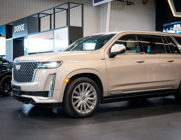 Cadillac Escalade 11