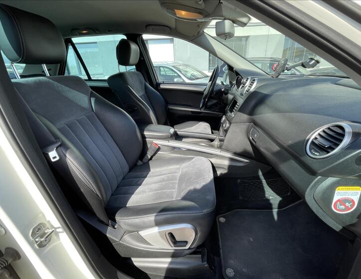 Mercedes-Benz Třídy M SUV 3,0 l 165 kw