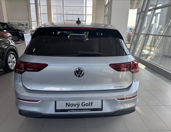 Volkswagen Golf Hatchback 1,5 l 150 kw