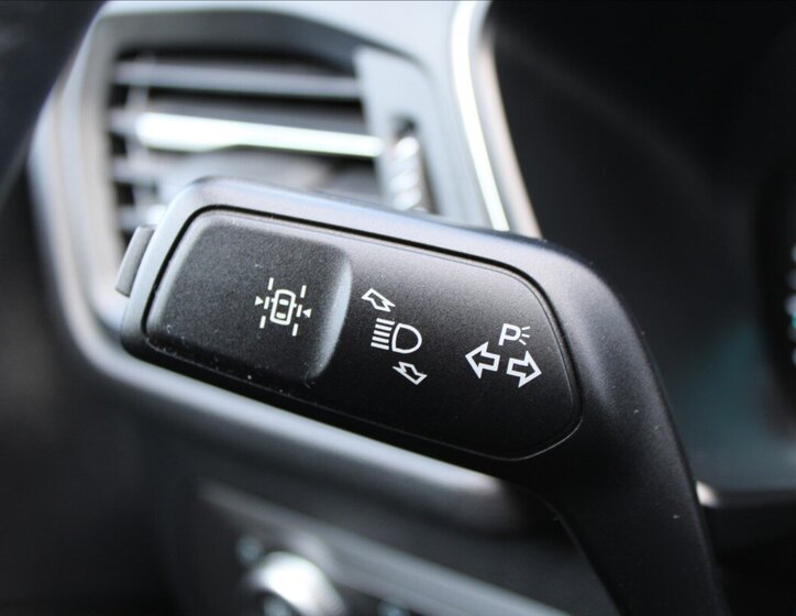 Ford Kuga SUV / Terénní 1,5 l 110 kw