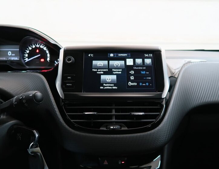 Peugeot 208 Hatchback 1,2 l 81 kw