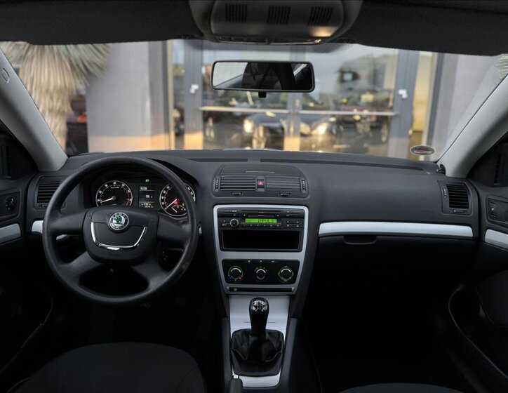 Škoda Octavia 12