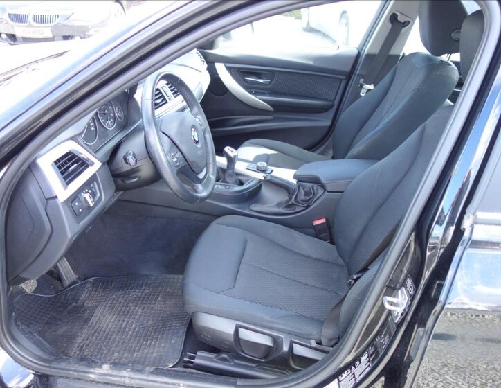 BMW Řada 3 Sedan / Limuzína 2,0 l 105 kw