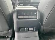 Toyota Land Cruiser 13