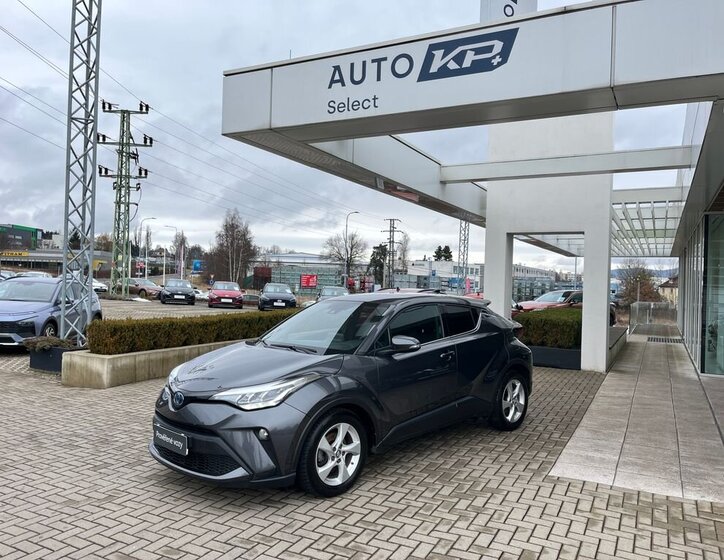 Toyota C-HR SUV / Terénní 1,8 l 72 kw
