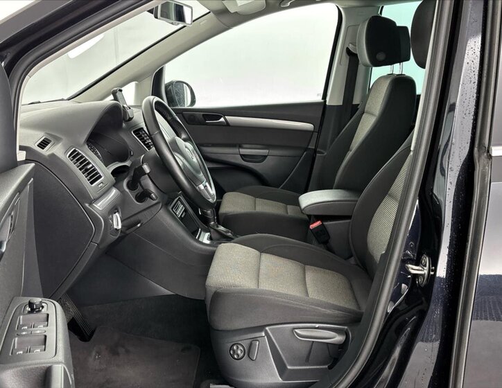 Volkswagen Sharan MPV 2,0 l 103 kw