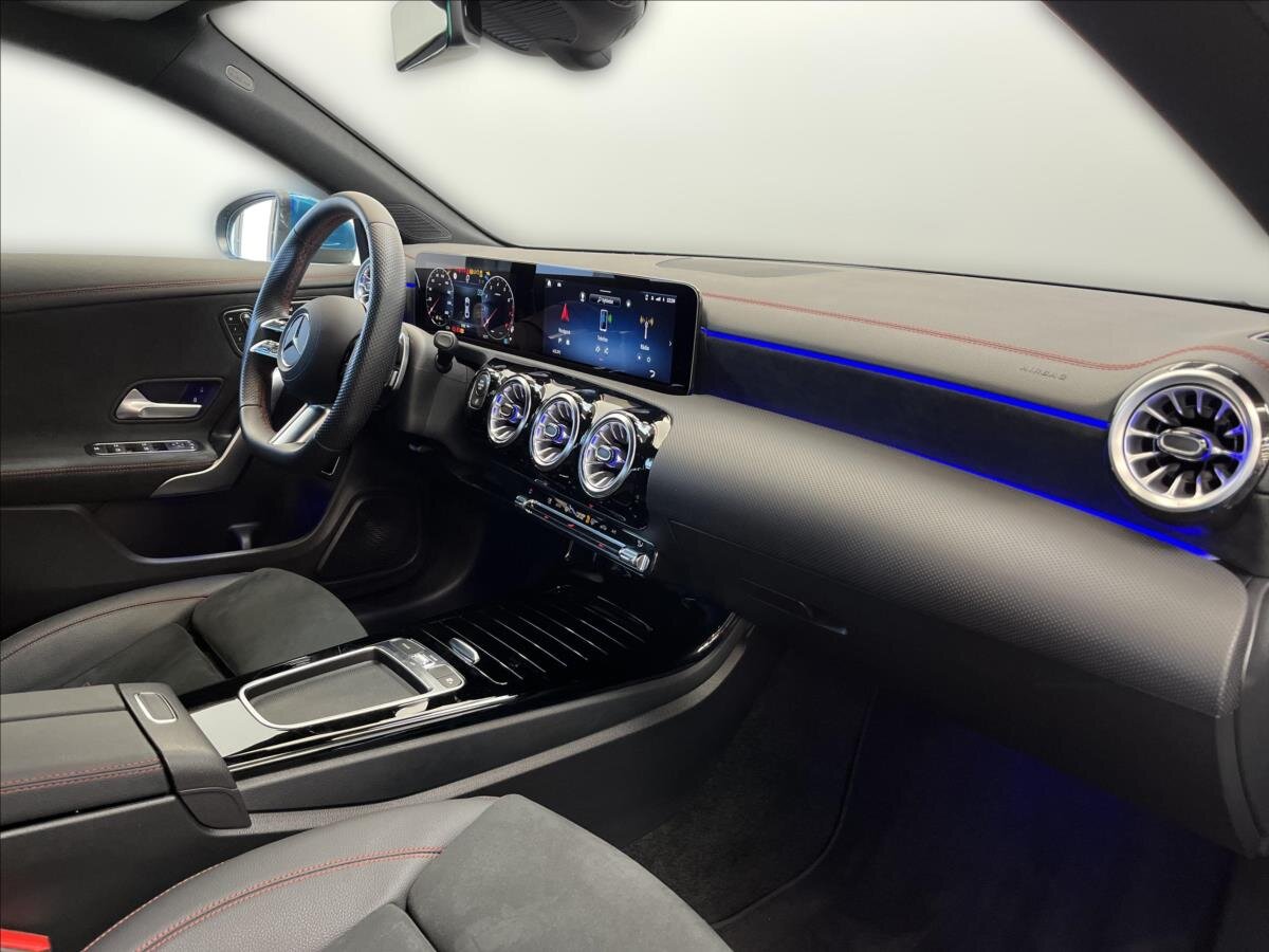 Mercedes-Benz CLA Kupé 2,0 l 165 kw