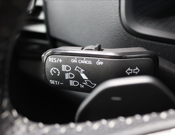 Škoda Karoq SUV / Terénní 1,5 l 110 kw