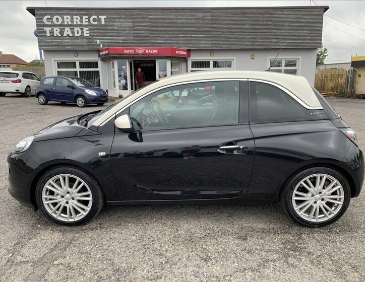 Opel Adam Hatchback 1,4 l 64 kw
