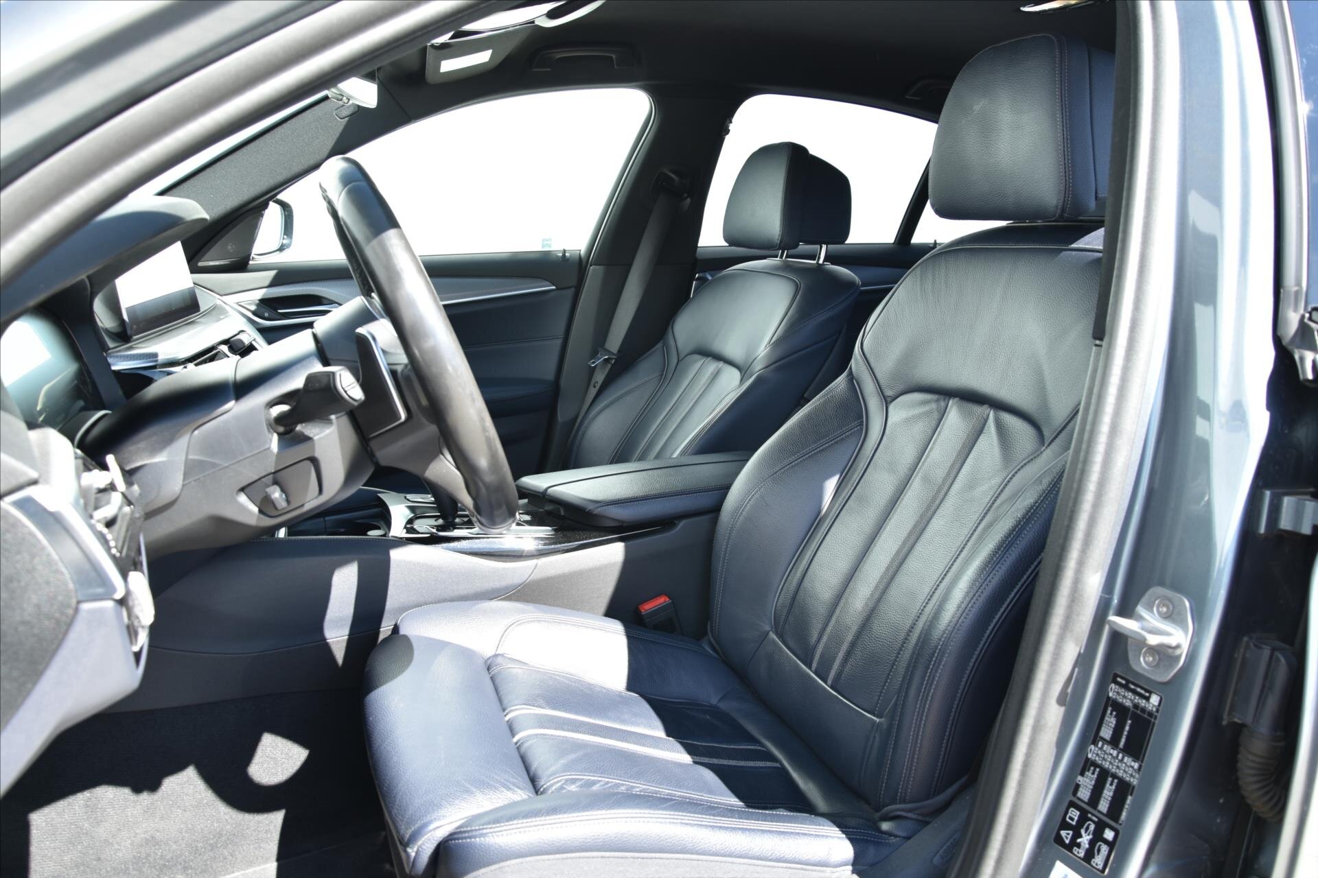 BMW Řada 5 Sedan / Limuzína 3,0 l 250 kw