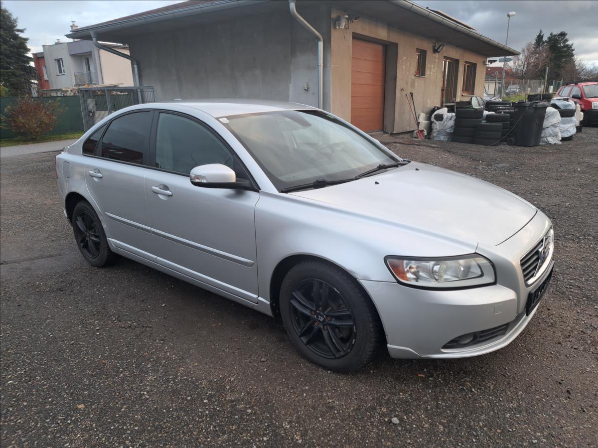 Volvo S40