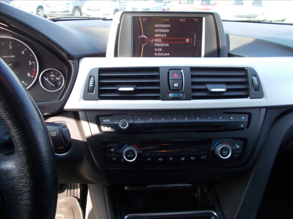 BMW Řada 3 Sedan / Limuzína 2,0 l 135 kw