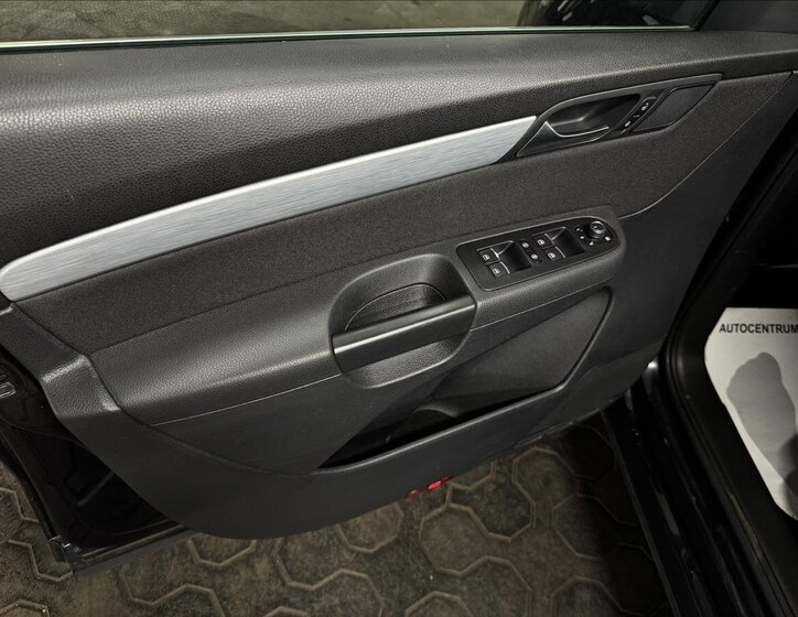 Volkswagen Sharan MPV 2,0 l 110 kw