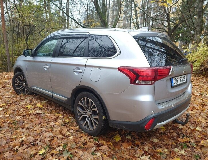 Mitsubishi Outlander 6