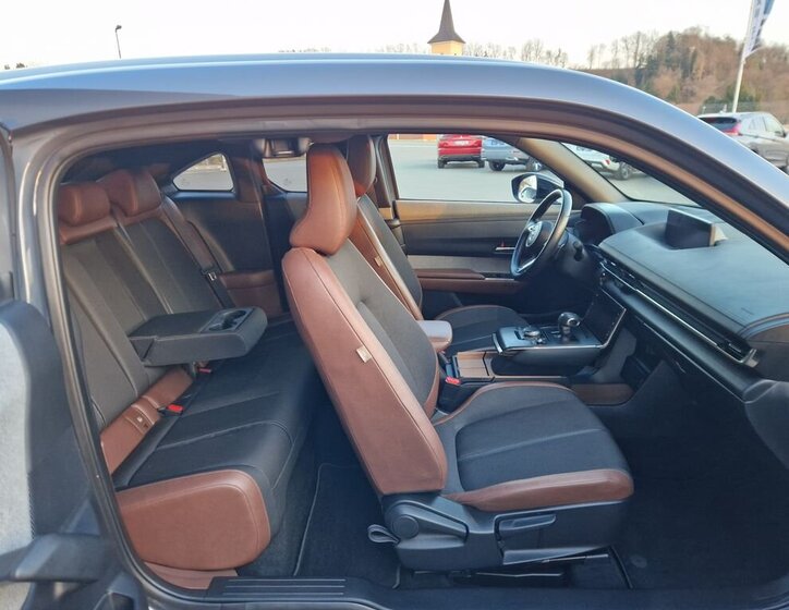 Mazda MX-30 SUV / Terénní 0,0 107 kw