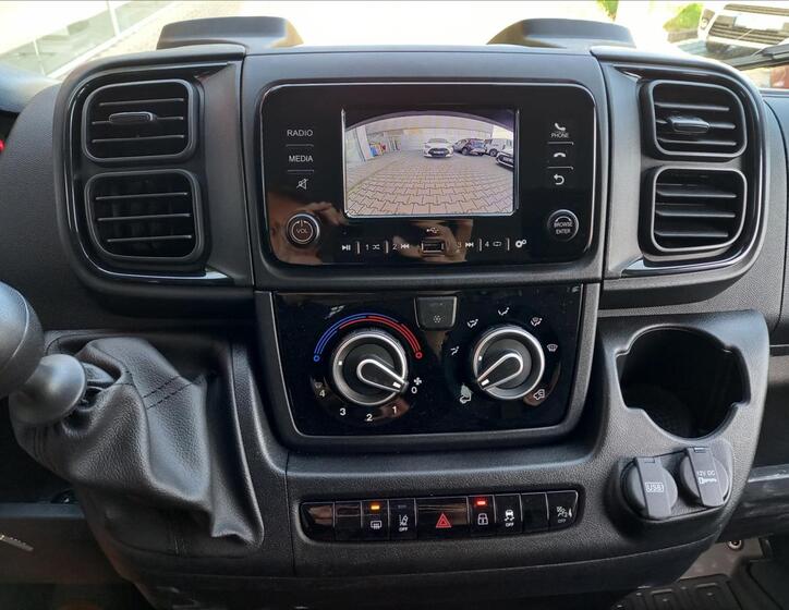 Toyota Proace Max 12