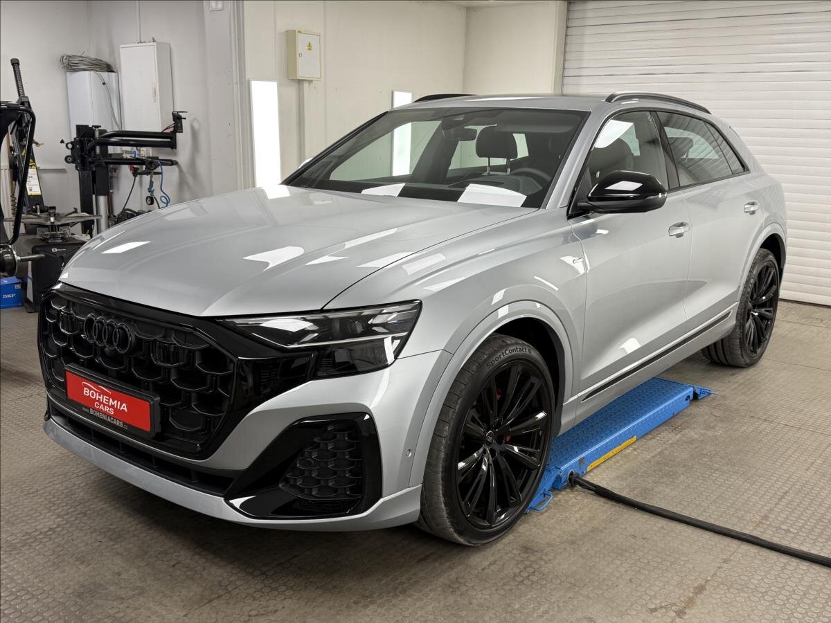 Audi Q8 SUV 3,0 l 210 kw