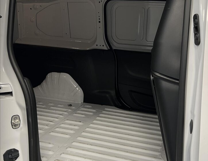 Toyota ProAce City 12