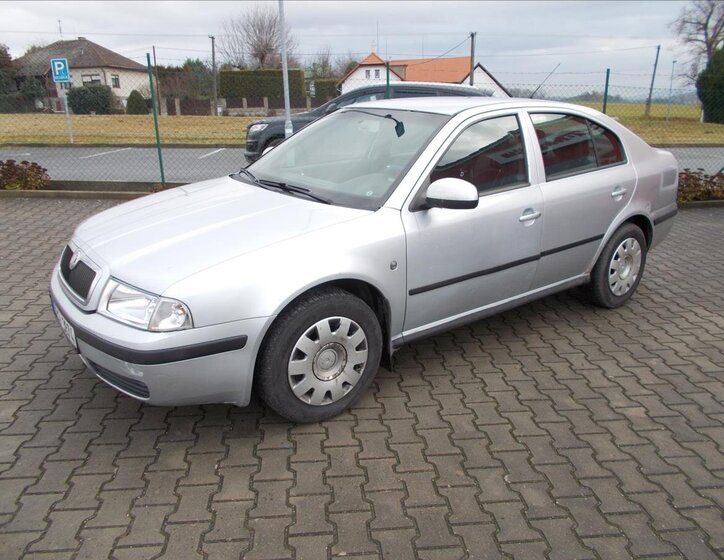 Škoda Octavia Sedan / Limuzína 1,9 l 74 kw