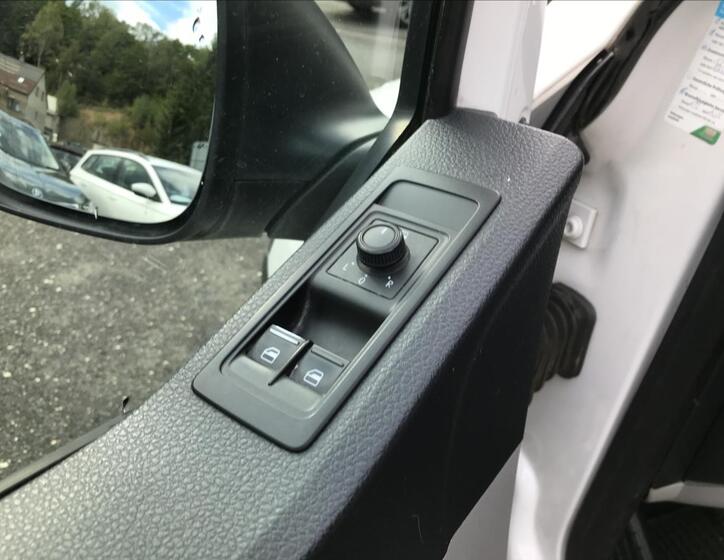 Volkswagen Transporter 9