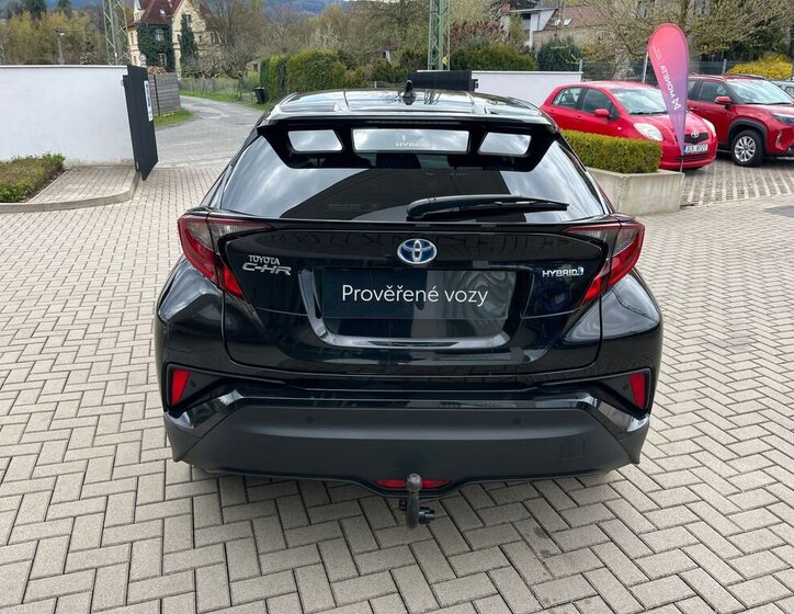 Toyota C-HR SUV / Terénní 1,8 l 72 kw