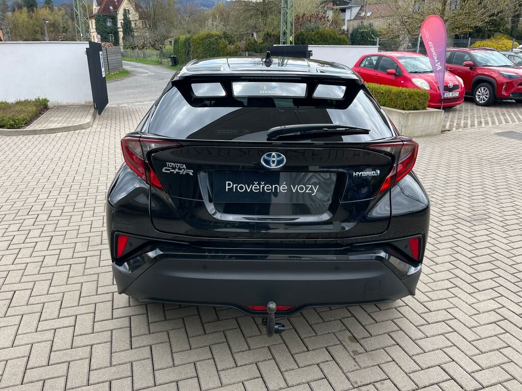Toyota C-HR SUV / Terénní 1,8 l 72 kw