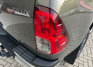 Toyota Hilux 11