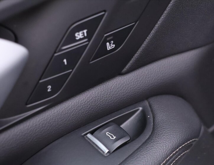 BMW X5 SUV / Terénní 3,0 l 195 kw