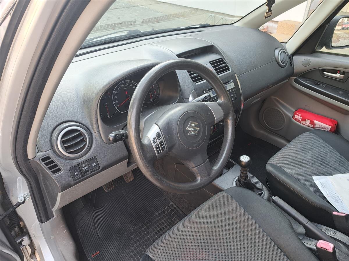 Suzuki SX4 Hatchback 1,9 l 88 kw