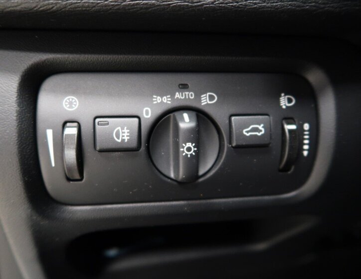 Volvo V40 Hatchback 2,0 l 88 kw