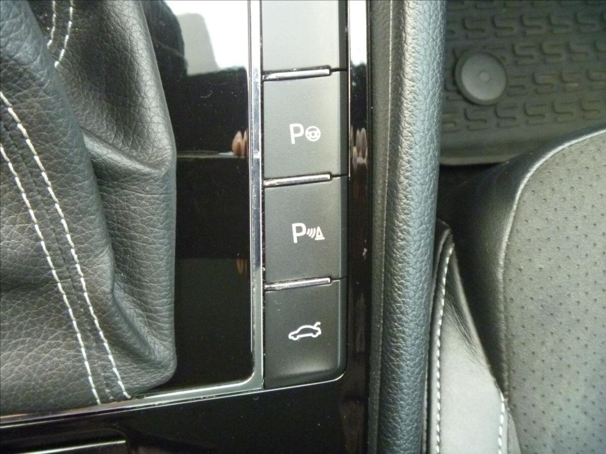 Škoda Superb Liftback 2,0 l 140 kw