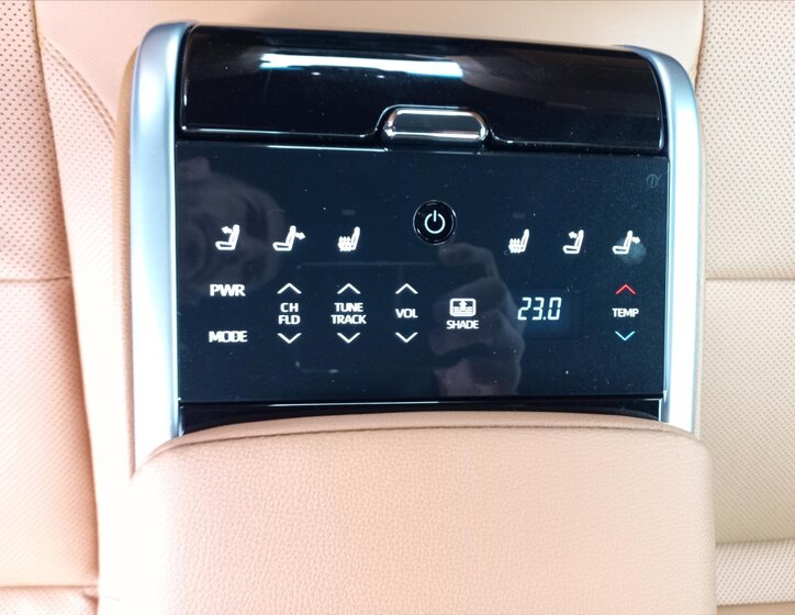 Toyota Camry Sedan 2,5 l 137 kw