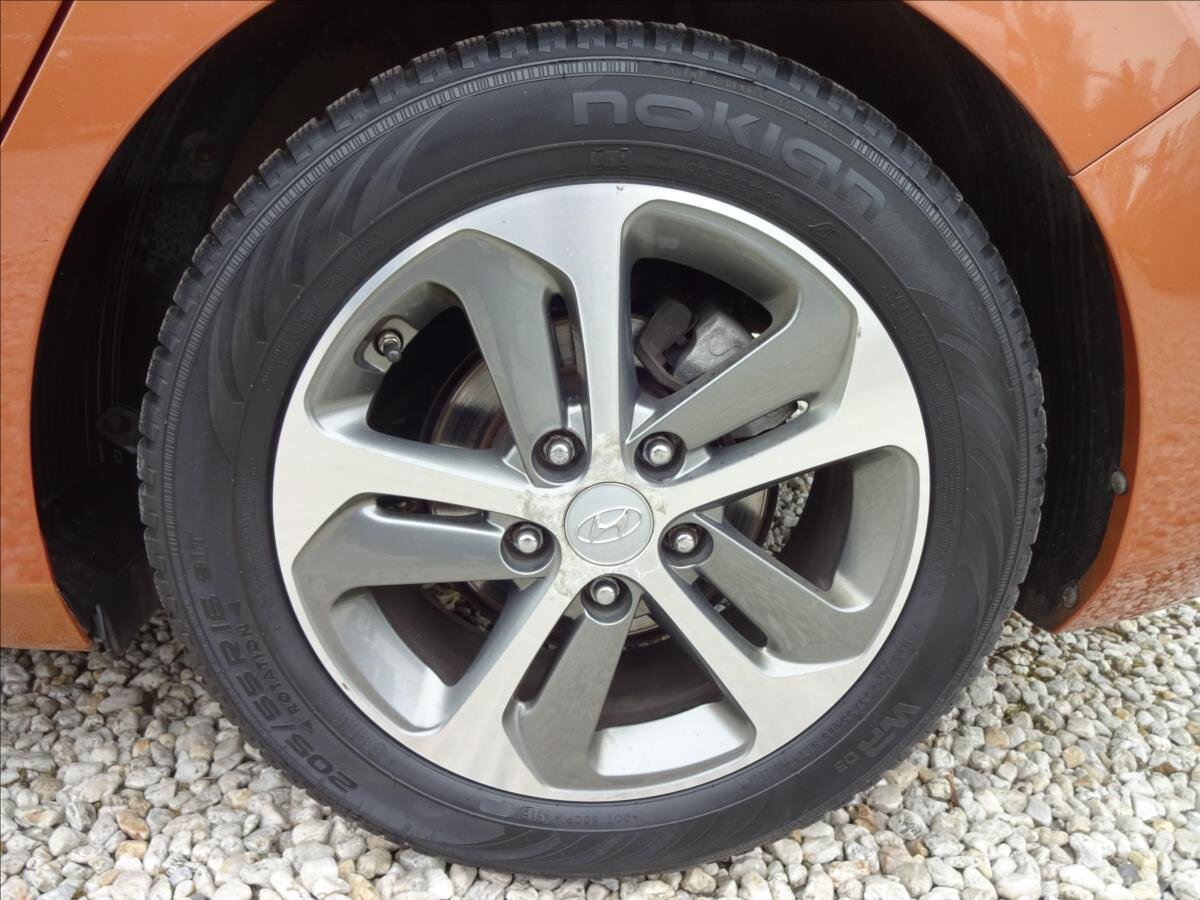 Hyundai i30 Kombi 1,6 l 99 kw