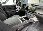 Land Rover Defender 12