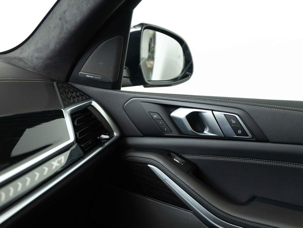 BMW X7 SUV / Terénní 3,0 l 280 kw