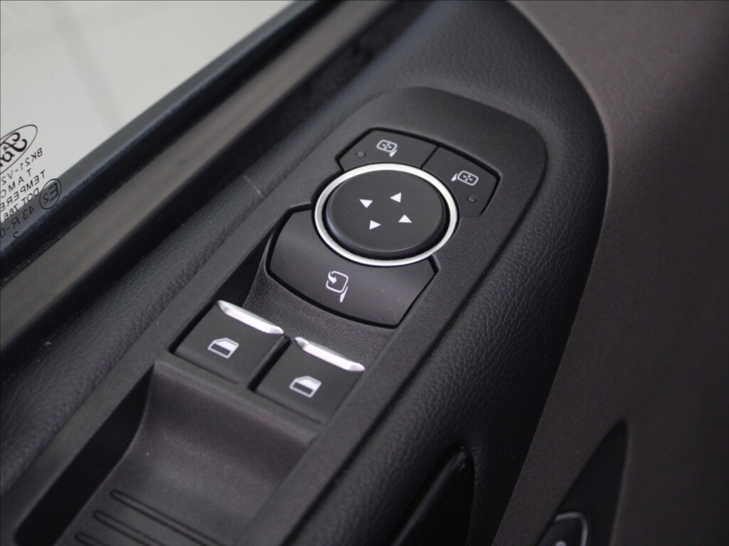 Ford Tourneo Custom MPV 2,0 l 125 kw