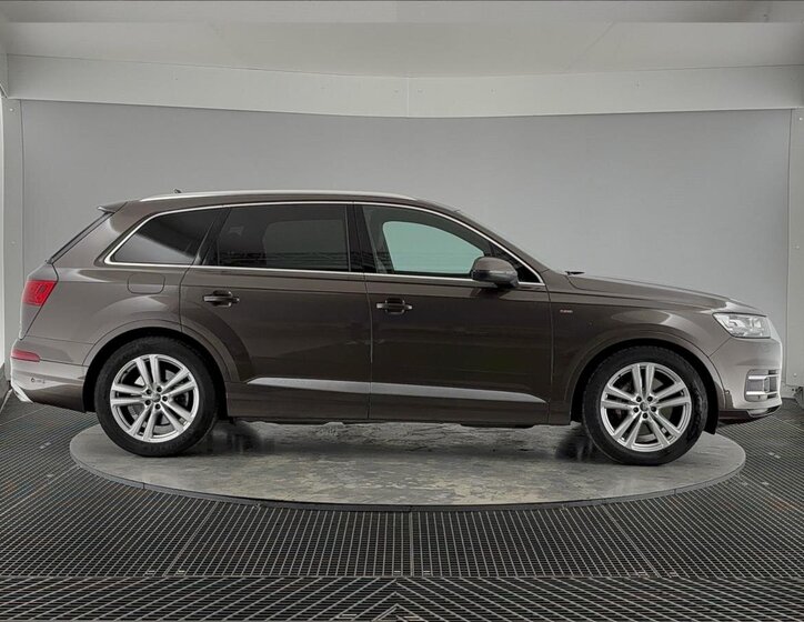 Audi Q7 SUV / Terénní 3,0 l 200 kw