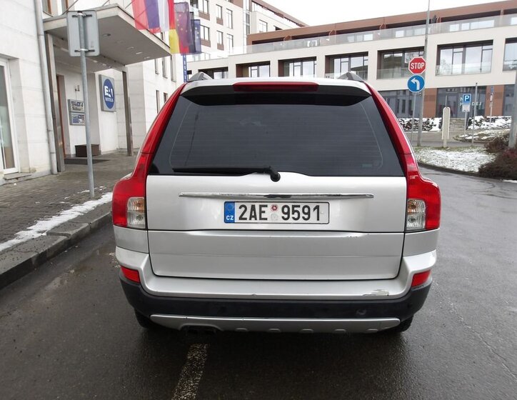 Volvo XC90 SUV 2,4 l 136 kw