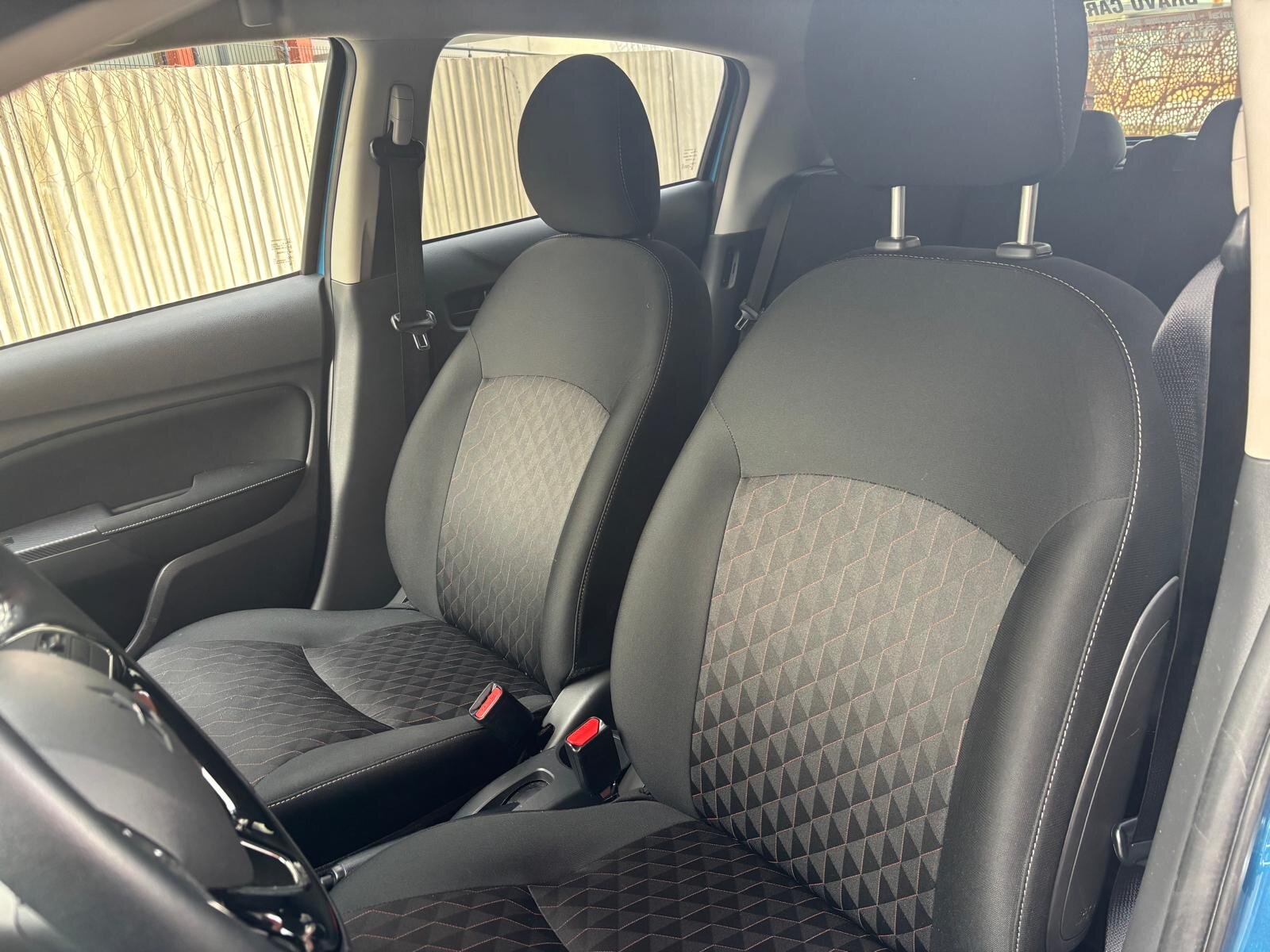 Mitsubishi Space Star Hatchback 1,2 l 52 kw