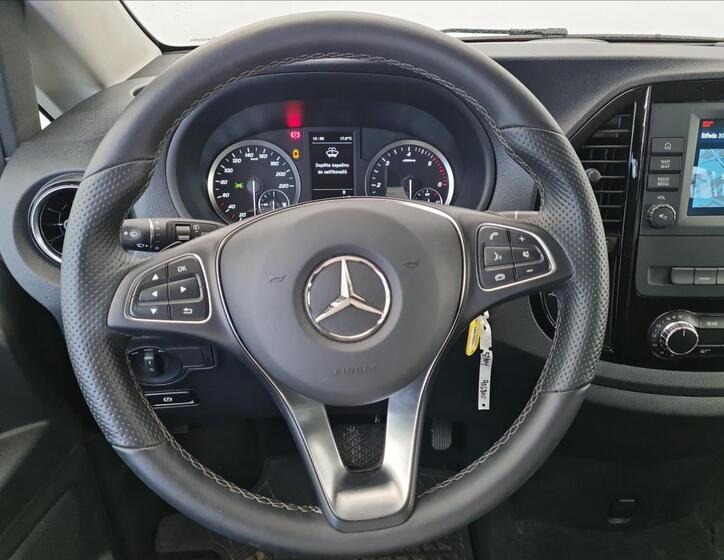 Mercedes-Benz Vito 10