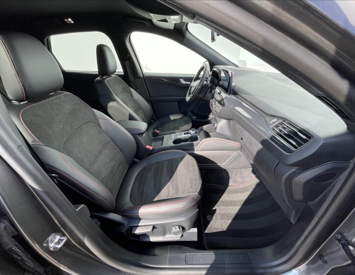 Ford Kuga SUV / Terénní 2,5 l 112 kw