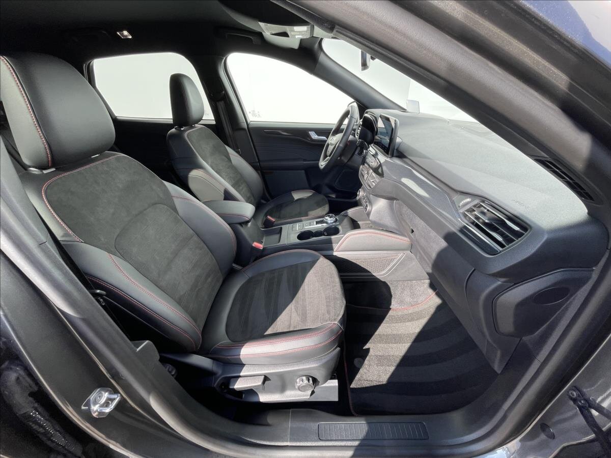 Ford Kuga SUV / Terénní 2,5 l 112 kw