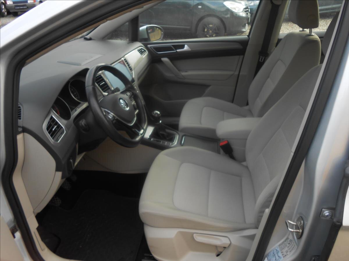 Volkswagen Golf Sportsvan Hatchback 1,4 l 92 kw