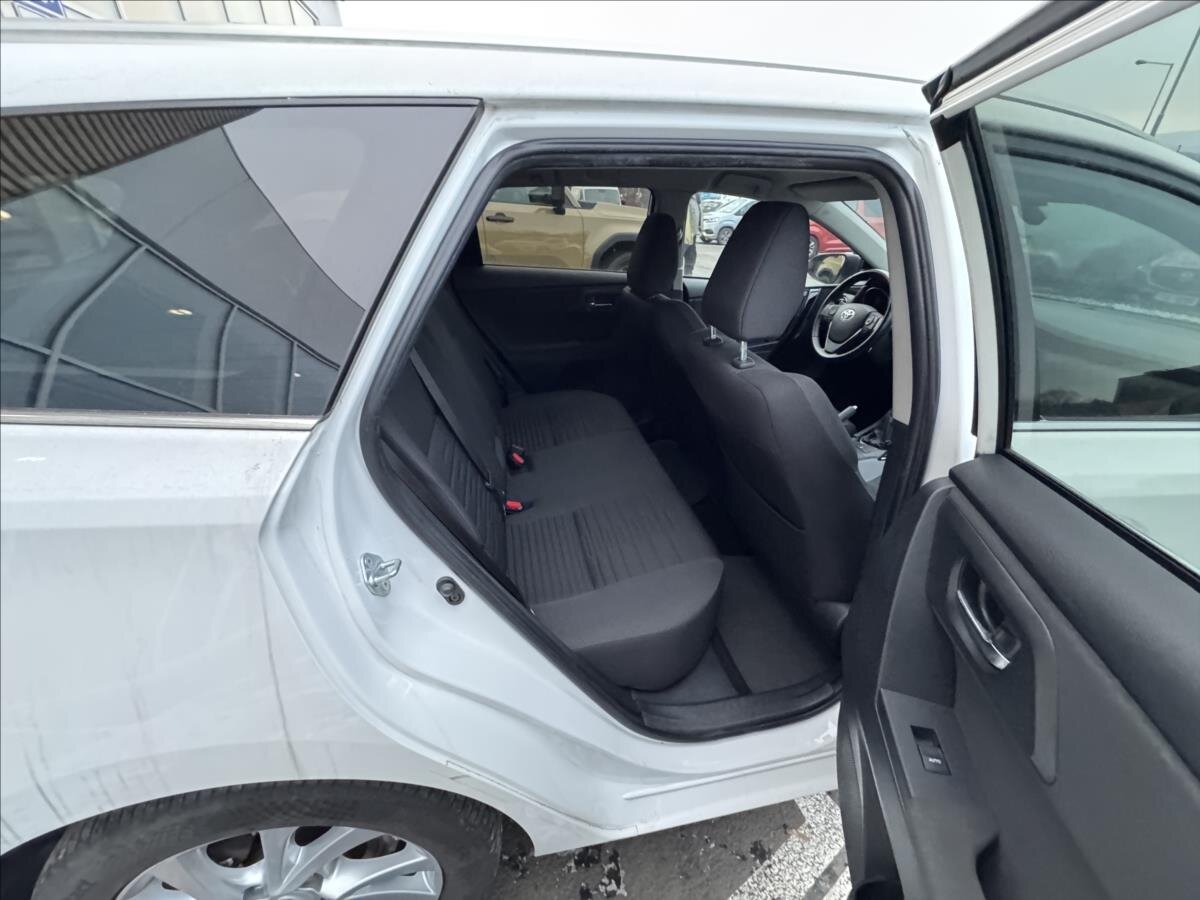 Toyota Auris Kombi 1,6 l 97 kw