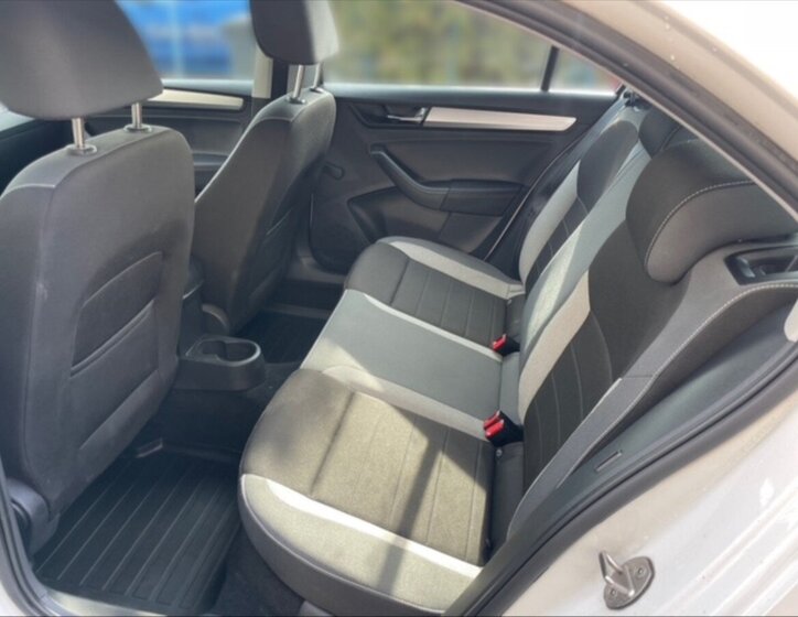 Škoda Rapid Liftback 999,0 81 kw