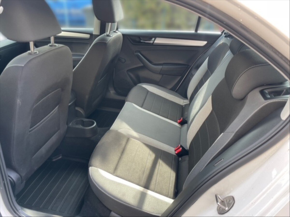 Škoda Rapid Liftback 999,0 81 kw